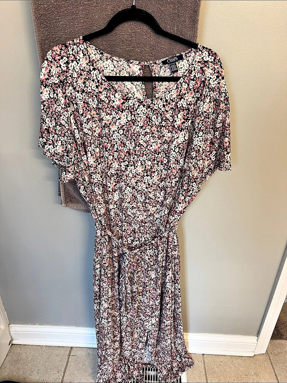 Chaps Floral Maxi Dress in Black & Pink Like New